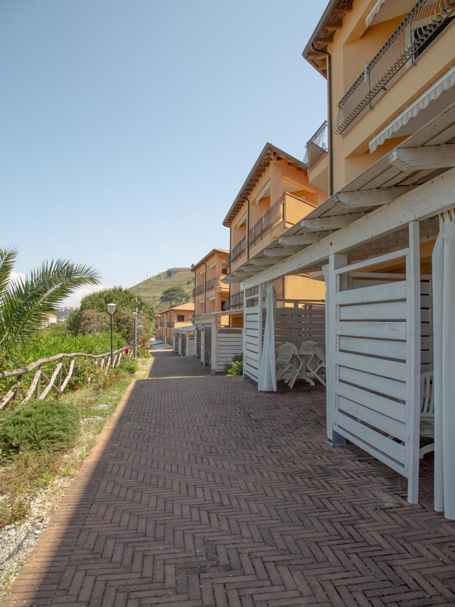 Residence Pietre Bianche Aparthotel Pizzo  Exterior photo
